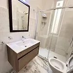 Mare E Relax - Affittasi Della Piazza Con Aria Condizionata, Balcone E Ampia Disponibilita Di Parcheggi Liberi San Remo